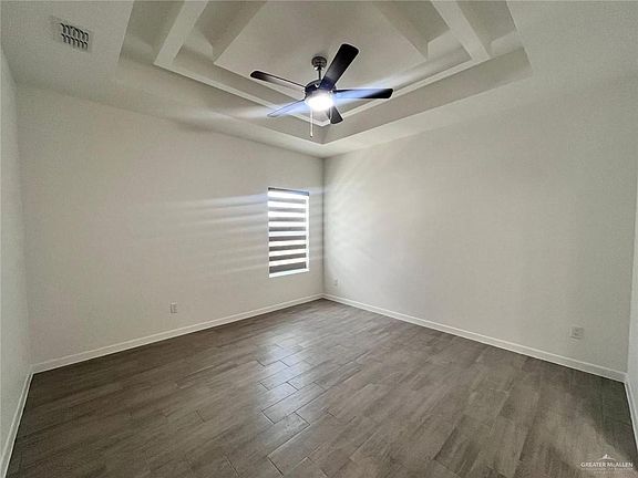 4th image of 3900 Ventura Ave APT 2