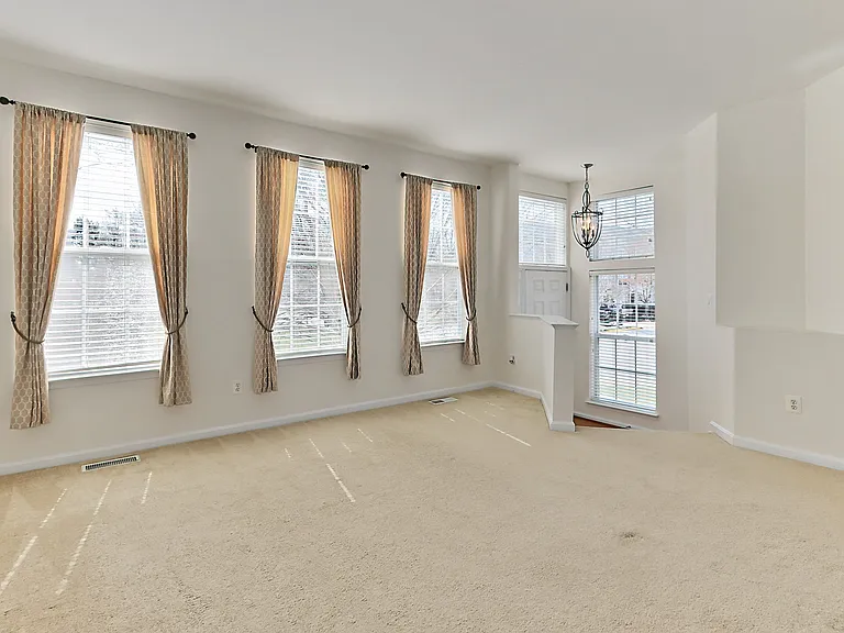 21510 Iredell Ter — Photo 25