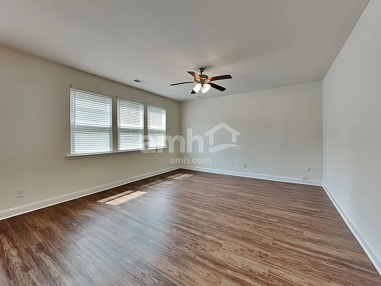 600 Lake Vista Ct — Photo 9