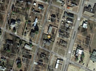 307 W Okmulgee Ave, Checotah, OK 74426