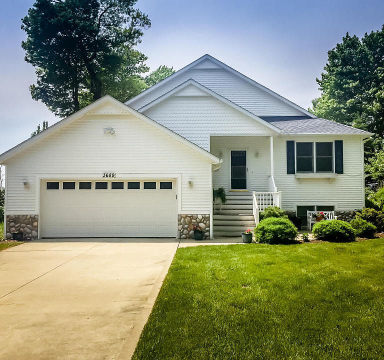 1st image of 3689 N Lakeshore Dr