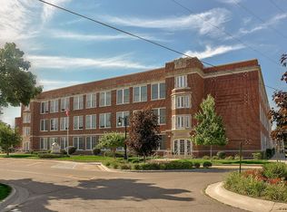 100 W Sycamore St #1027539, Durand, MI