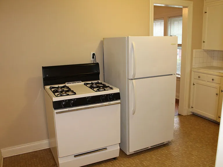 423 Wallace Ave #1 — Photo 7