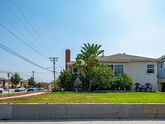 2nd image of 11802 Acacia Ave