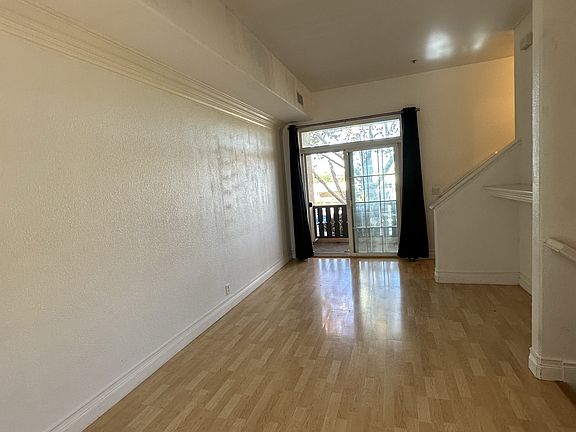 4th image of 1718 E San Antonio St Unit 70