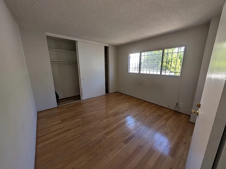 1852 N Wilton Pl #5 — Photo 13