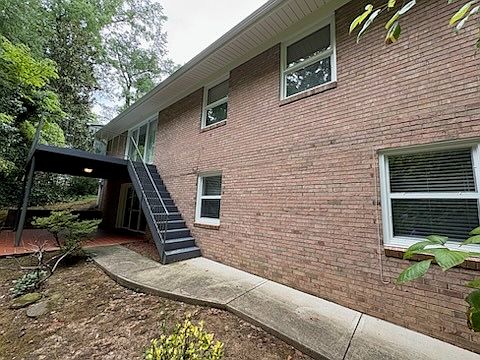 4th image of 24 Culbreth Ave