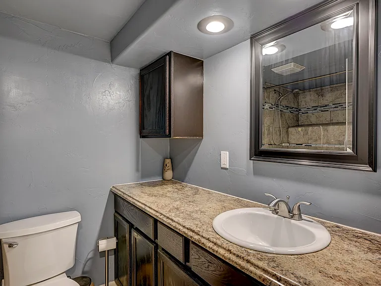 135 Hayes Dr — Photo 21