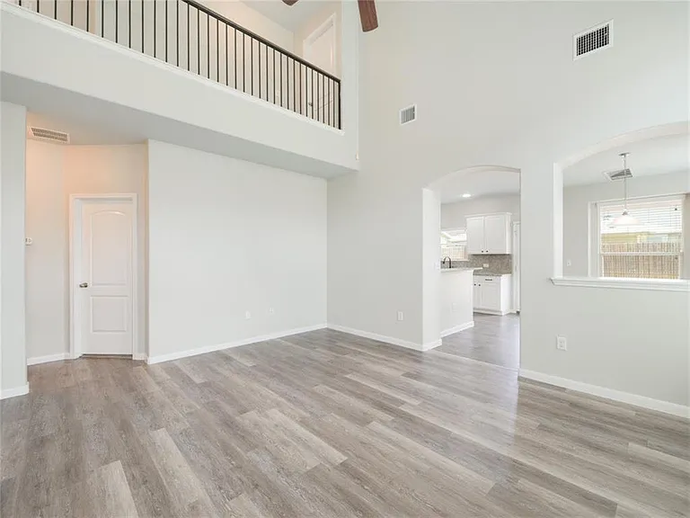 12112 Timber Arch Ln — Photo 4