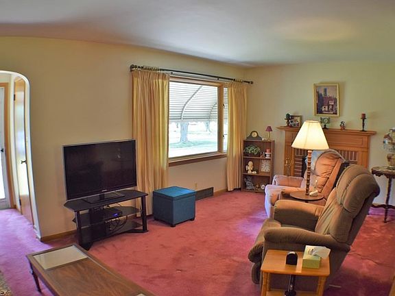 4th image of 881 Eastland Ave SE