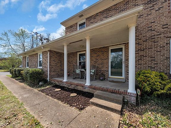 4th image of 203 Twelve Oaks Rd