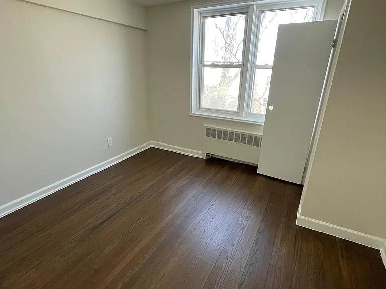103 Chancellor Ave #37B — Photo 2
