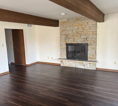 2nd image of 1500 Camellia Dr Unit 1