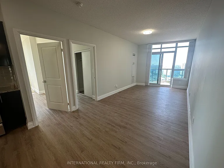7171 Yonge St #2815 — Photo 3
