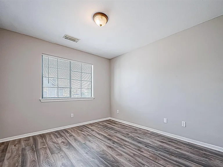 10043 Morocco Rd — Photo 37