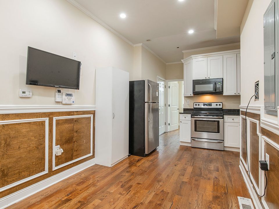 1st image of 1226 N 16th St #A