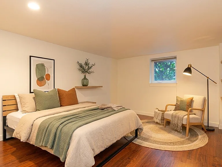 Evanston Apartments - Located on the north side of Fremont — Photo 6
