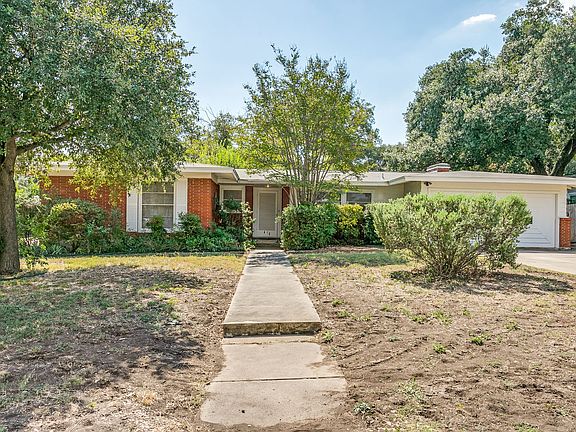 3rd image of 410 Oakleaf Dr