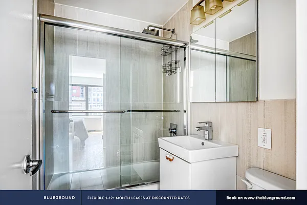 Rented by The Blueground | media 104