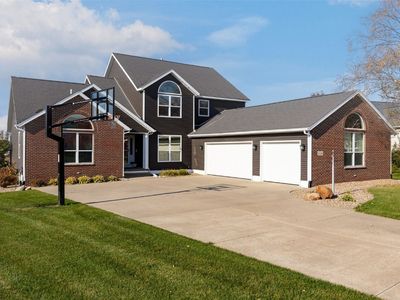 5510 Hunters Ridge Ct, Marion, IA, 52302