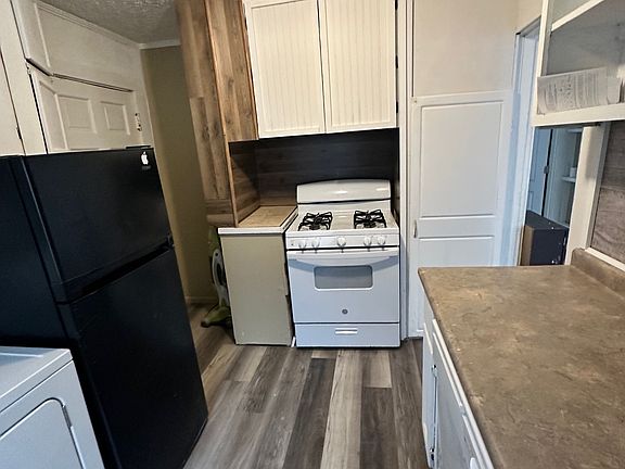 4th image of 910 Avery Ct