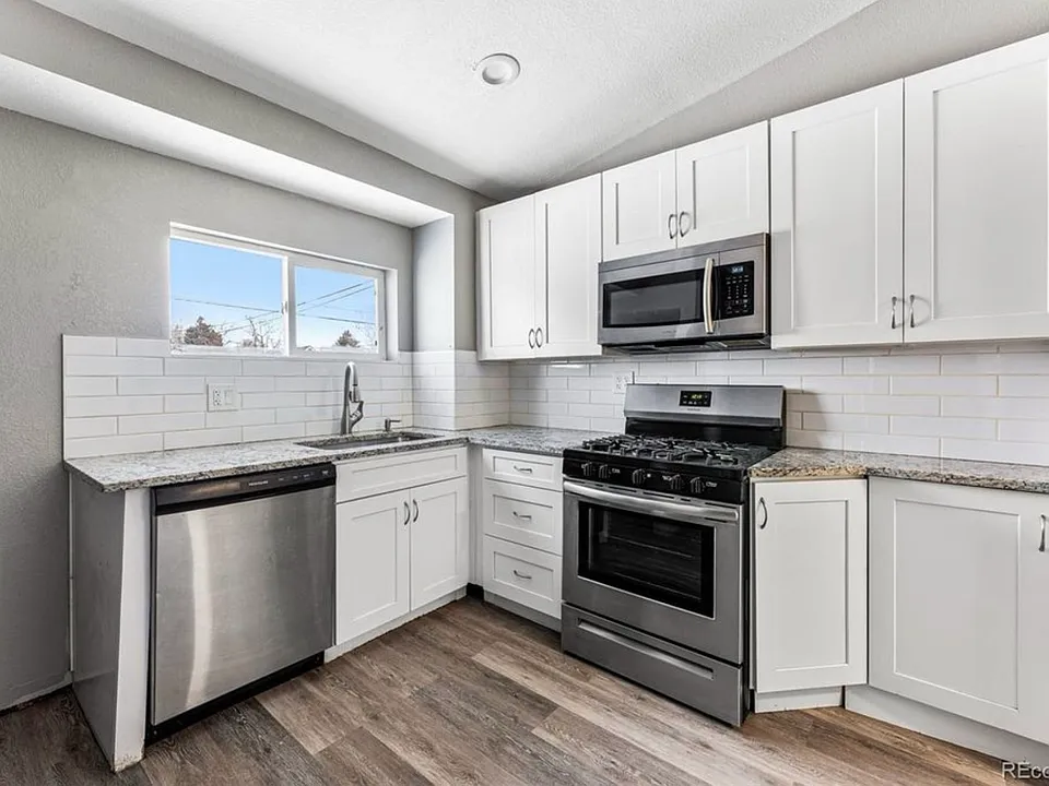3501 W Walsh Pl #1