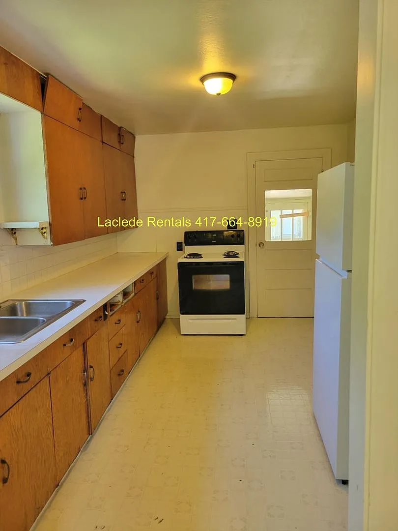 3 Bedroom 1 Bathroom House For Rent — Photo 3