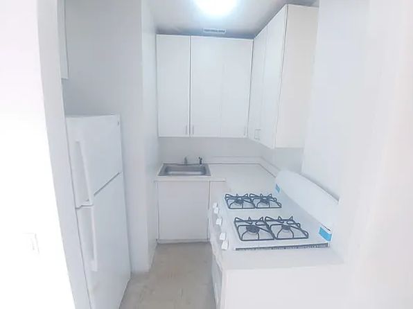 127 E 28th St #5F
