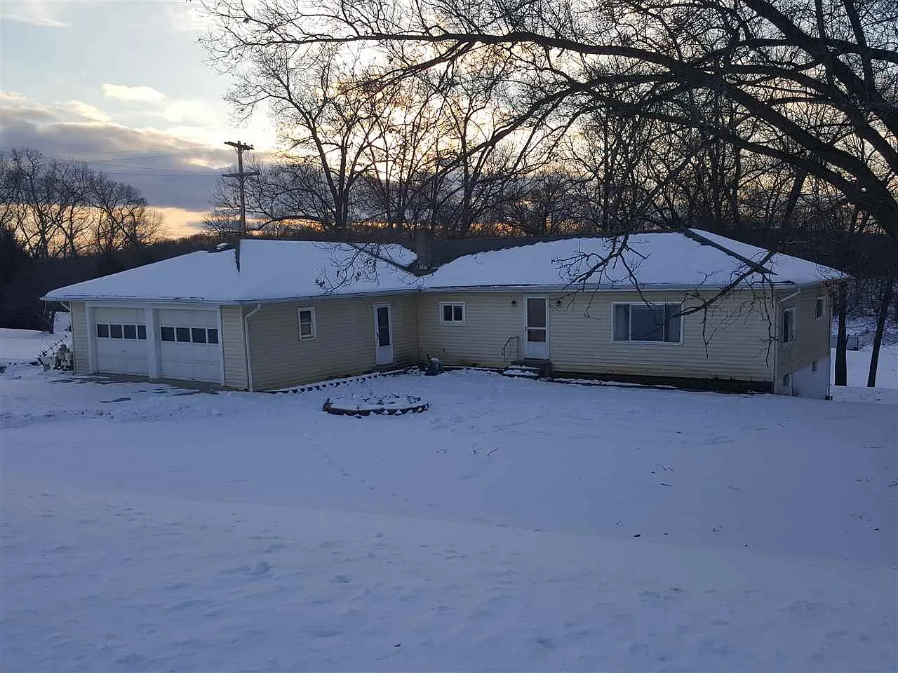 9300 Wolf Lake Rd photo 1