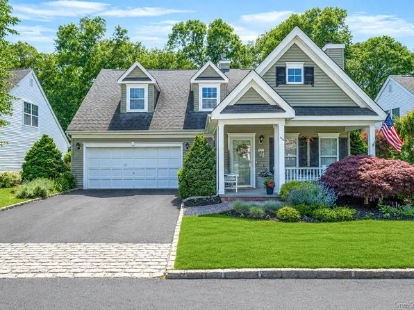 116 Golden Spruce Drive, Calverton, NY 11933