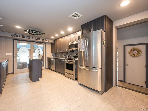 4th image of 3414 Riverside Drive