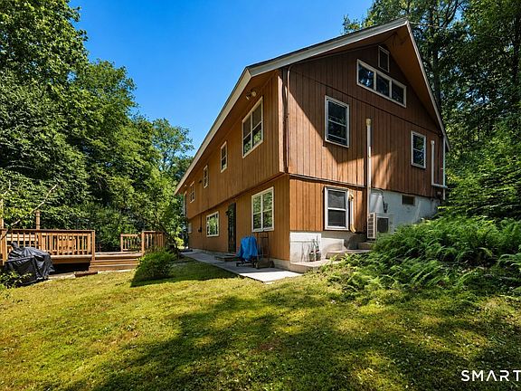 4th image of 32 Hallsey Lane