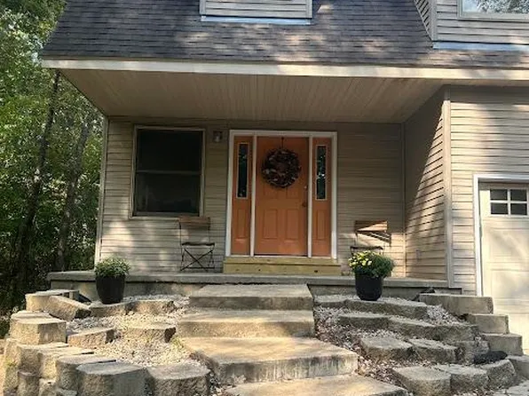 N6672 Blackhawk Rd, Portage, WI 53901
