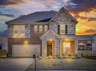 2880 Meadow Gln, Mount Juliet, TN 37122