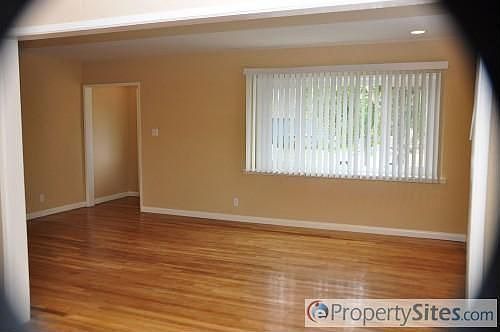 4th image of 3133 Entrada Dr