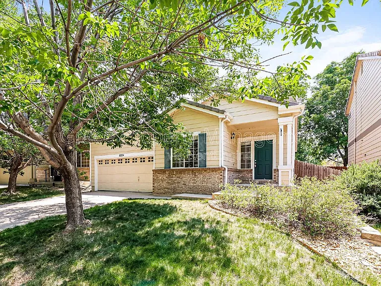 8334 S Quay Ct — Photo 2