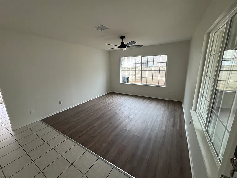 3734 W Avenue K10 — Photo 3