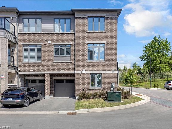 3rd image of 585 Colborne St #1118
