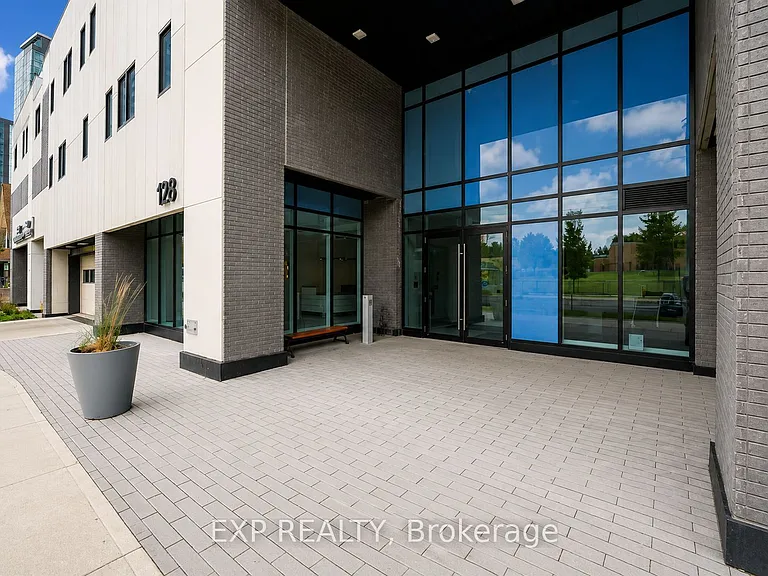 128 King St N #804 — Photo 2