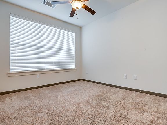5th image of 6215 Forest Way Dr APT 111