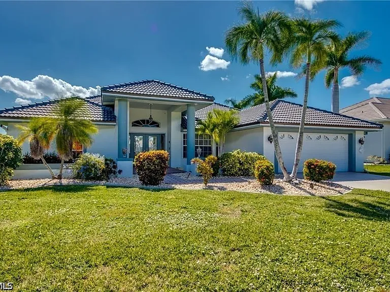 2720 SW 51st St — Photo 38