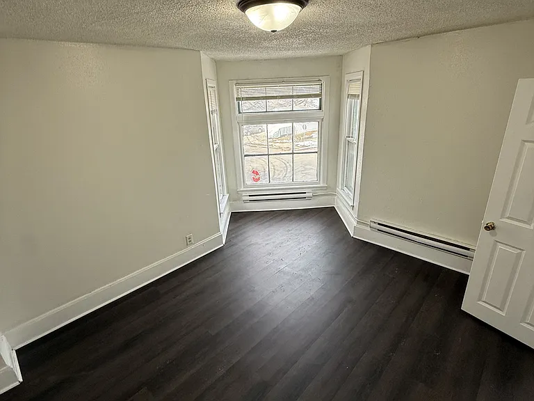 782 Case Ave #2 — Photo 4