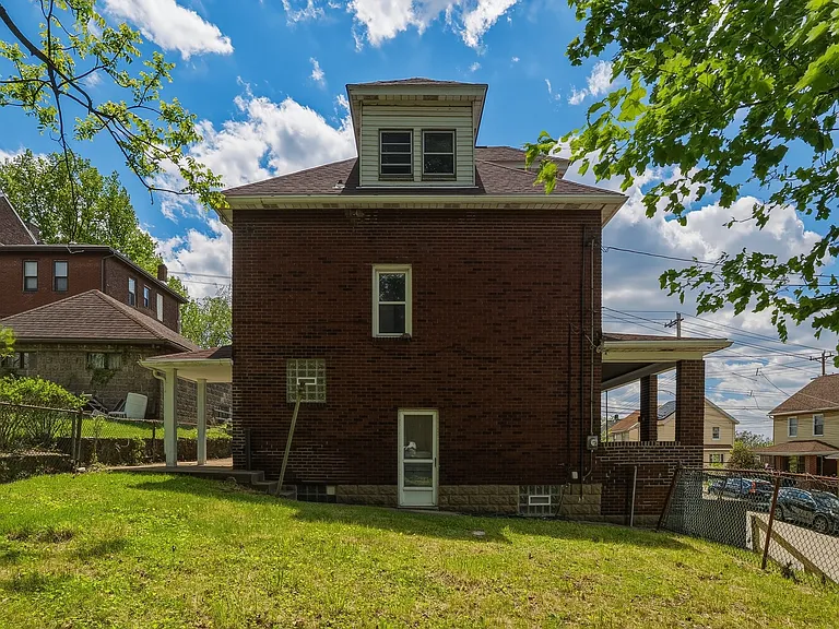 7806 Saint Lawrence Ave — Photo 24