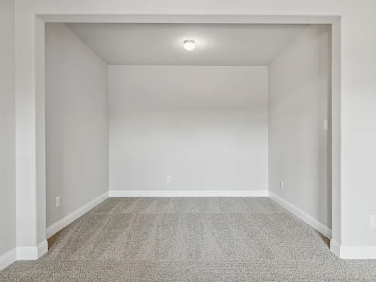 532 Hutchinson Ln — Photo 8