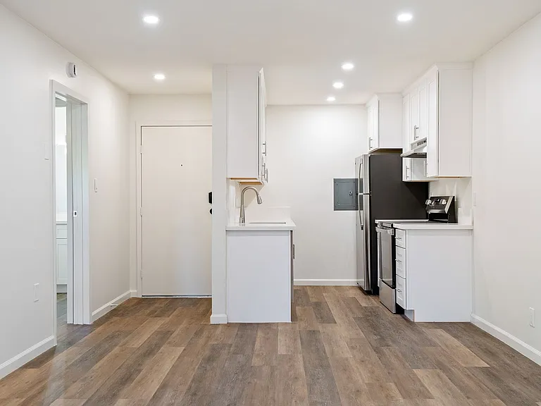 544 Pacific Street — Photo 5