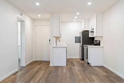544 Pacific Street Photo 1