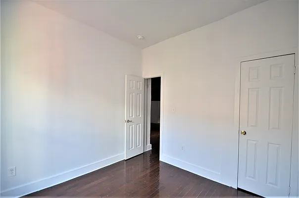 Rented by CITY SKYLINE REALTY INC | media 14