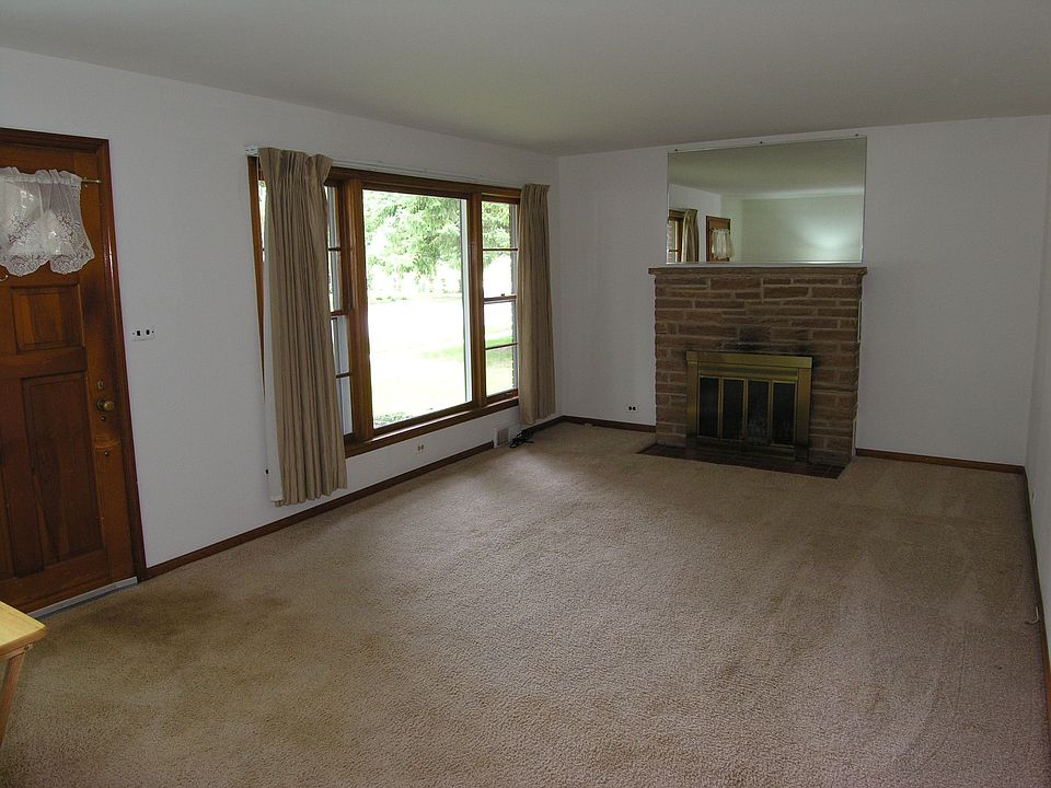 1st image of 133 N Gretta Ave