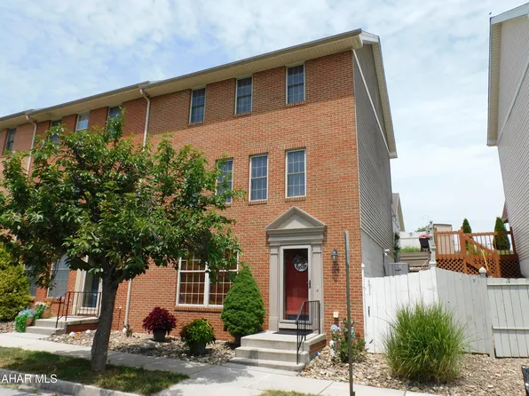 217 Sweet Cherry Ct, Hollidaysburg, PA 16648