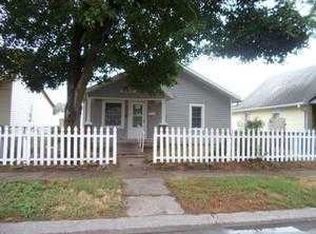 6209 Brown St, Saint Joseph, MO 64504